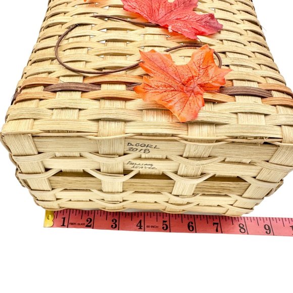 Handmade Basket Falling Leaves Square Shaped with Handle and Leaves Decoration - Picture 12 of 16